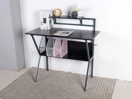 Bureau de jeux de bureau dans le style nord-européen avec un design simple et une couleur personnalisée
