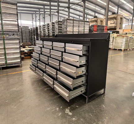 Armoire à outils de 72 pouces pour le garage