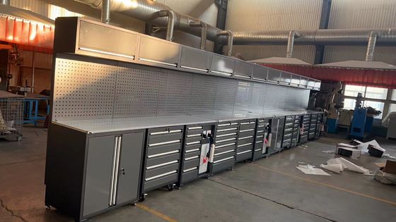 Armoire de garage en acier laminé à froid avec plateau de travail en acier inoxydable et finition en argent